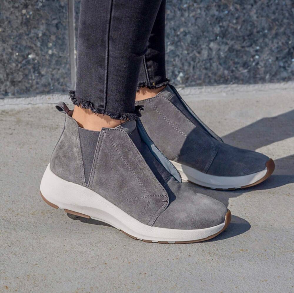 OTBT Bethel Sneaker Bootie Size 8 8.5 9 Grey Suede Leather Ankle Comfort Shoes